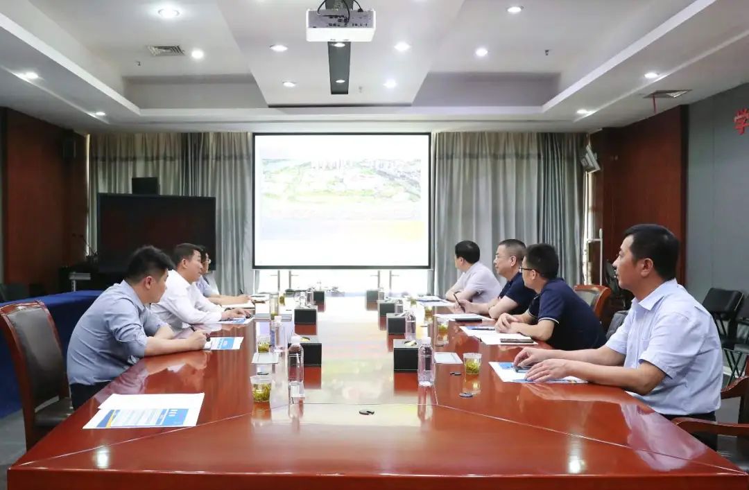东方航空武汉公司来熊猫体育考察交流，共商合作事宜