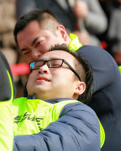 熊猫体育中心卫冕全区拔河比赛冠军(图13)