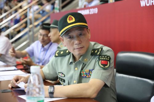 杨剑考察熊猫体育中心游泳馆比赛筹备工作