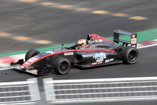 F4、飘移两项赛事收官  房车和耐力锦标赛相继上演(图2)