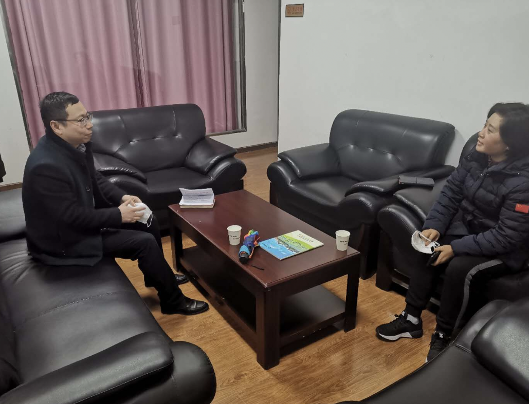 公司领导带队进村入户开展疫情防控宣传(图4) 公司领导带队进村入户开展疫情防控宣传(图4)