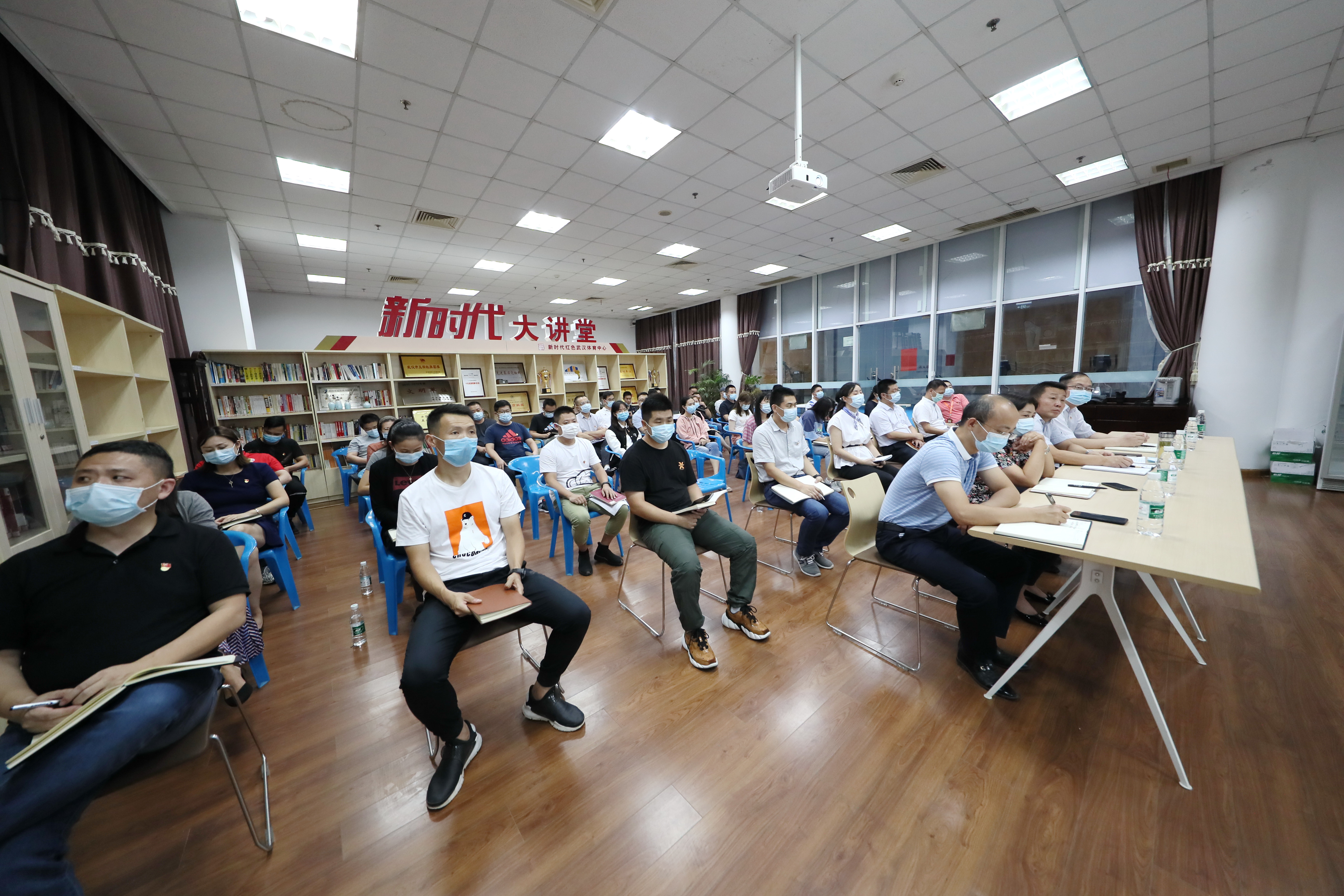 初心如磐使命在肩  一堂生动深刻的主题党课(图5)